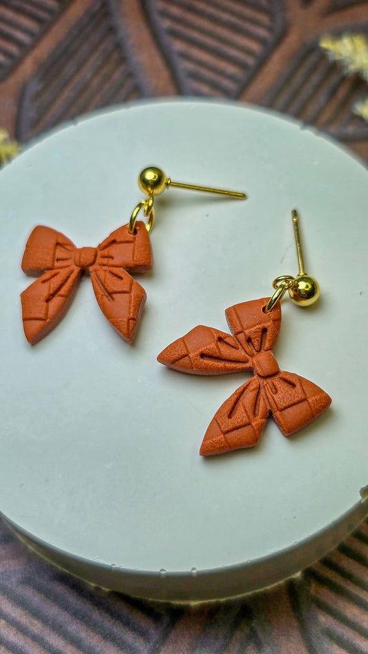 Checkered Rust Bows