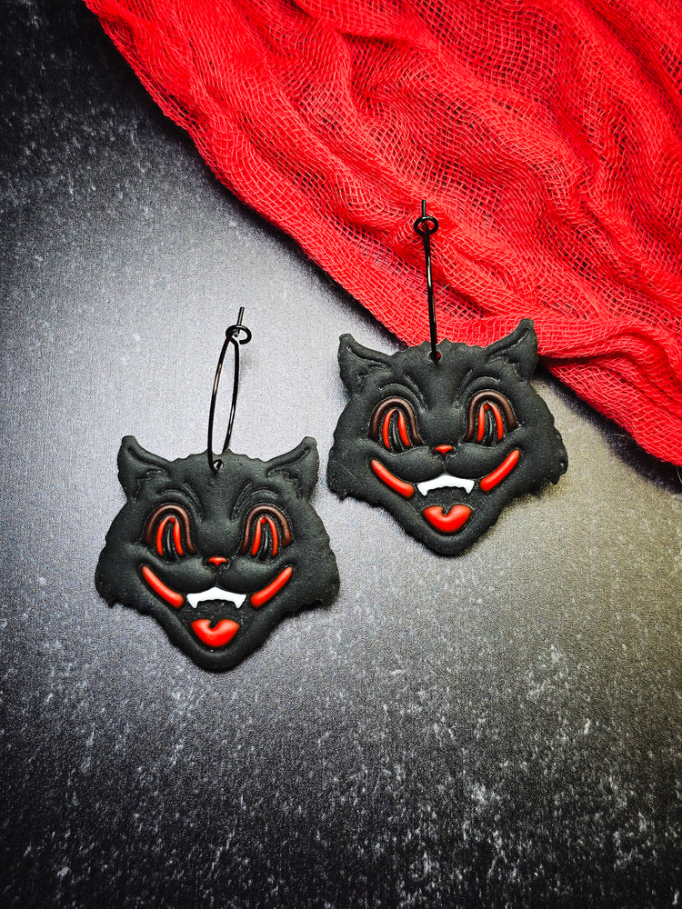 Black Cat's